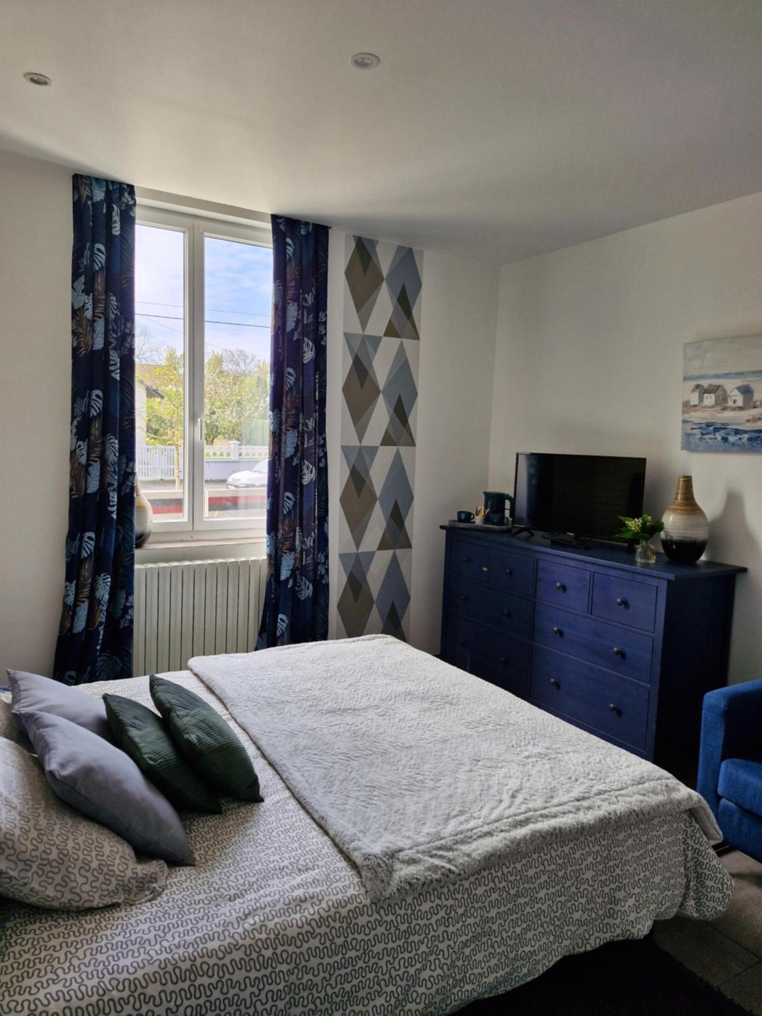 Hotel Le 6 3 Home Port En Bessin Exteriér fotografie